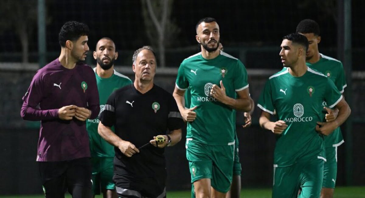 الركراكي يخوض أول حصة تدريبية للمنتخب المغربي ويحدث تغييرات على تشكيلة