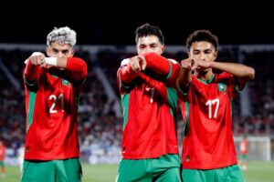 نجم المونديال الشباب يشعل سباق التعاقدات الأوروبية بين برشلونة وإشبيلية