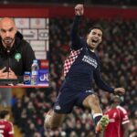 نجم آيندهوفن صهيب دريوش يوجه رسالة نارية لـ وليد الركراكي بعد ثنائيته التاريخية في شباك ليفربول