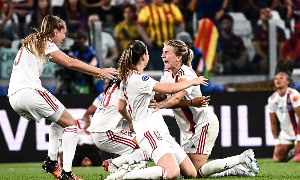 رسميا سيدات ليون يتوجن بلقب دوري أبطال أوروبا بعد الفوز برشلونة
