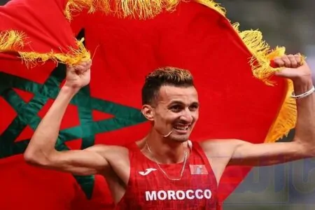 سفيان البقالي يقص شريط المشاركة المغربية في بطولة العالم لألعاب القوى 450x300 1