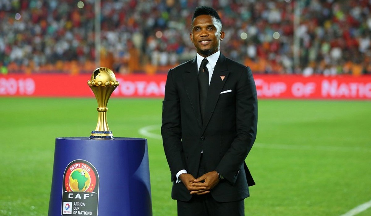 صامويل إيتو يفاجئ المغاربة ويتوقع وصل الأسود الى نهائي مونديال قطر 2022