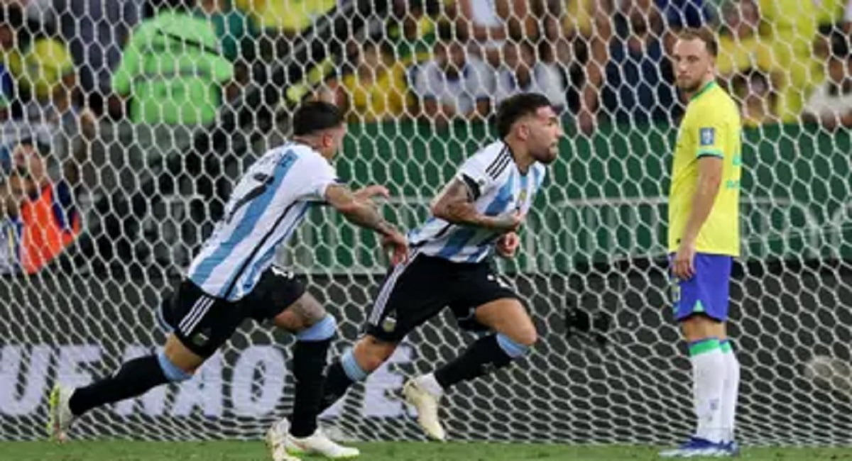 الأرجنتين تتفوق على البرازيل في تصفيات كأس العالم 2026