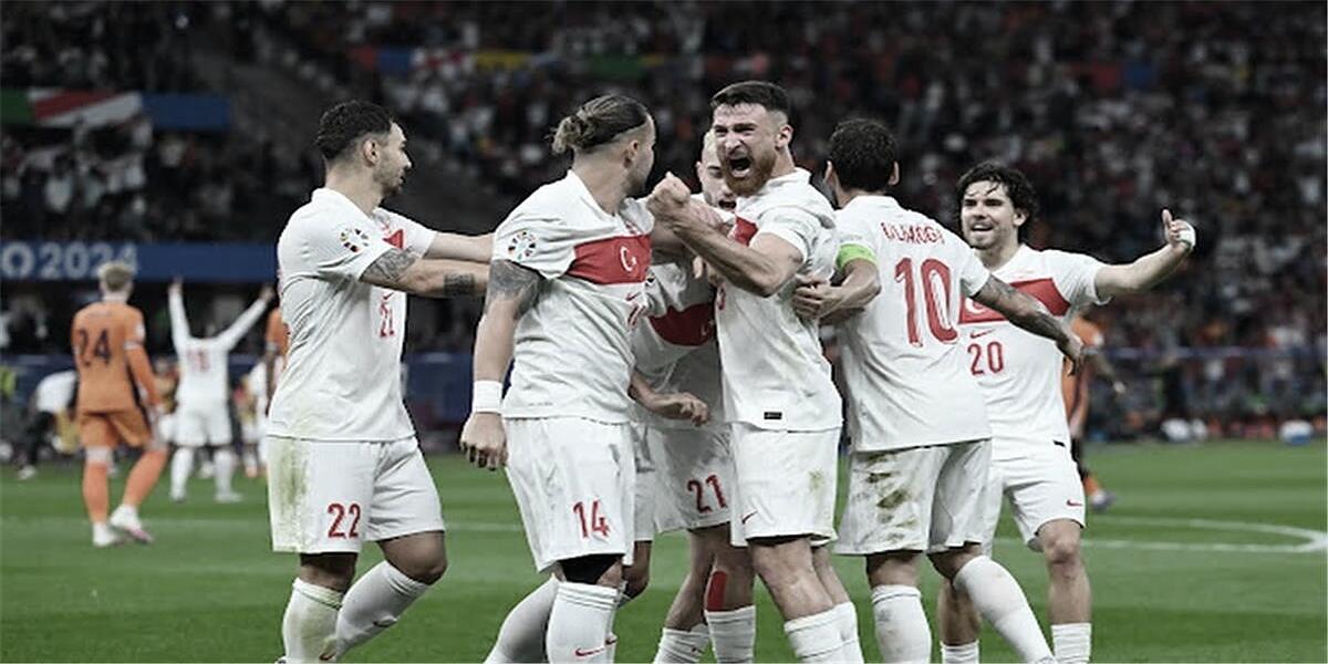 آرسنال ينافس بوروسيا دورتموند على التعاقد مع مدافع تركي