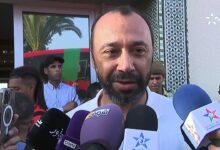 فيديو مدرب المنتخب طارق السكتيوي يخرج بتصريح مفاجئ لحظة وصوله إلى المغرب بعد الإنجاز التاريخي في باريس