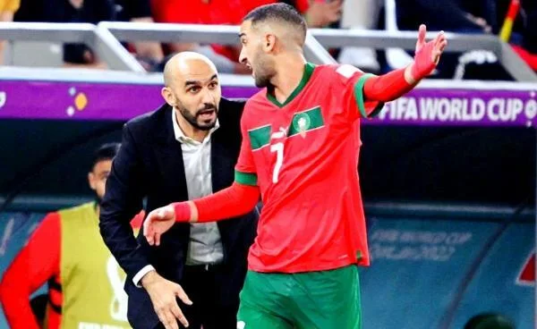 الركراكي يبلغ حكيم زياش قراره النهائي بشأن عودته للمنتخب - حكيم زياش