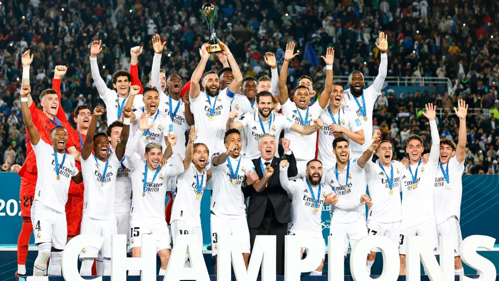 ريال مدريد يتوج بكأس القارات الانتركونتيننتال بفوزه على باتشوكا المكسيكي بثلاثية نظيفة