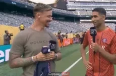 أشرف حكيمي يهدي قميصه لمدربه السابق في ريال مدريد