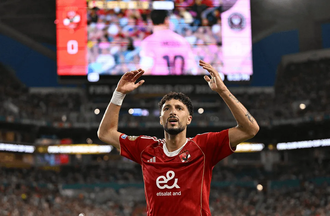 انتقال وسام أبو علي من الأهلي إلى كولومبوس كرو الأميركي انتقال وسام أبو علي من الأهلي إلى كولومبوس كرو الأميركي