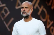 غوارديولا يوقف التدريب؛ ردود فعل متباينة في إنجلترا