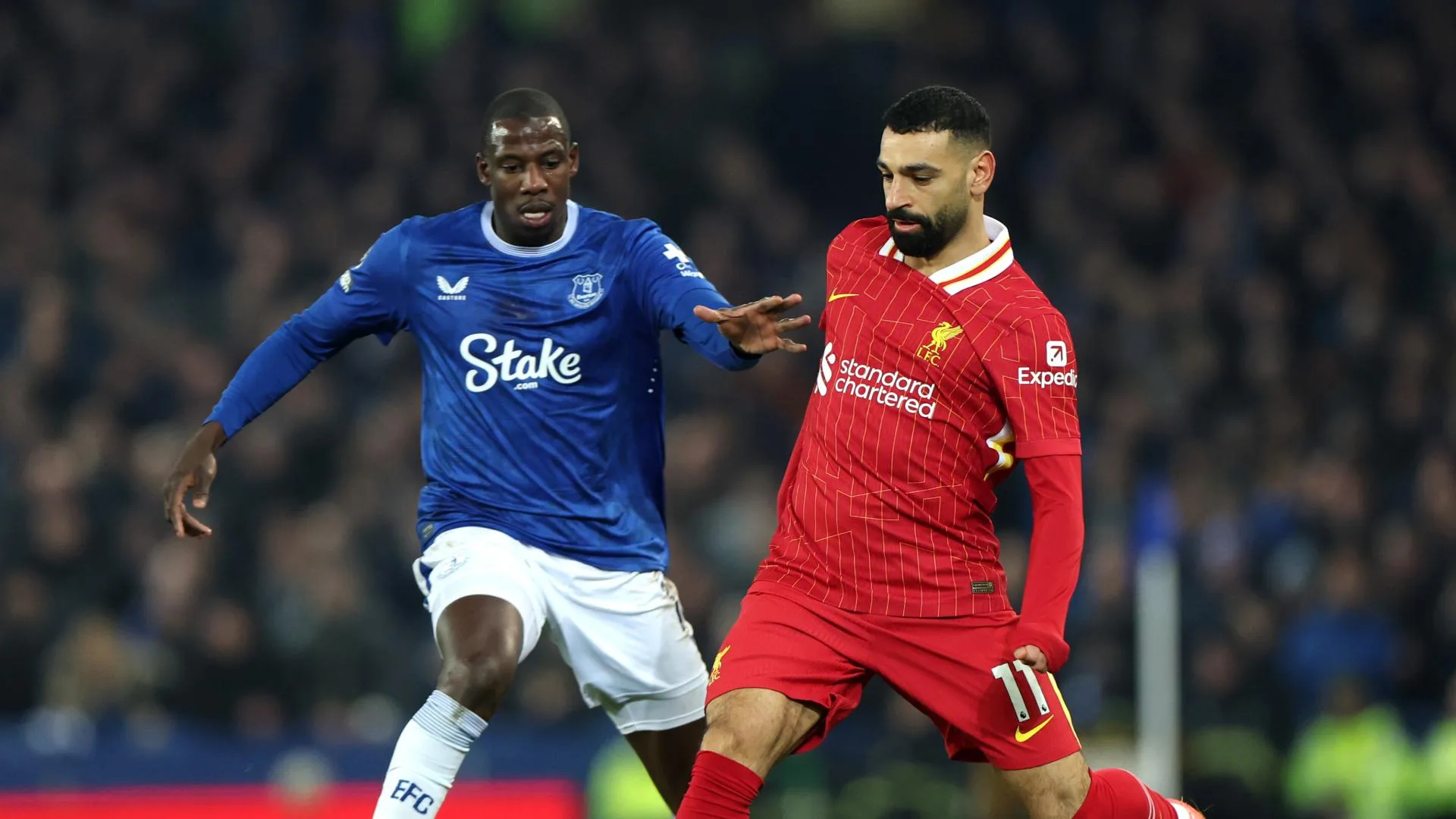 القنوات المفتوحة الناقلة لمباراة ليفربول وإيفرتون في الدوري الإنجليزي الممتاز