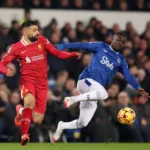 تعرف على معلق مباراة ليفربول وإيفرتون في الدوري الإنجليزي الممتاز