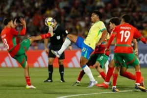 الأعلام البرازيلي يتهم بمؤامرة المغرب بعد هزيمة أمام المكسيك لأقصاء البرازيل من مونديال الشباب