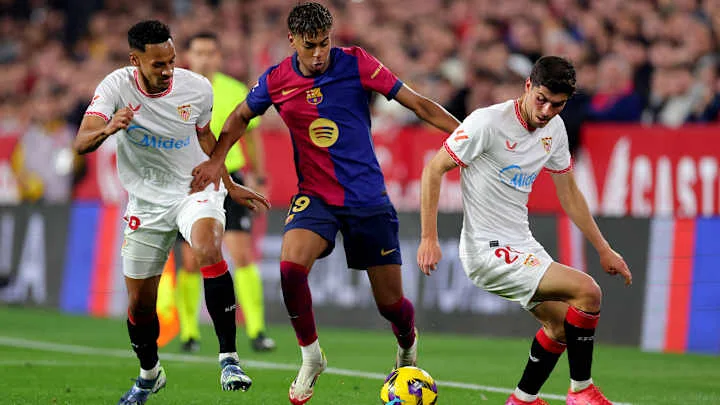 القنوات الناقلة لمباراة برشلونة وإشبيلية في الدوري الإسباني